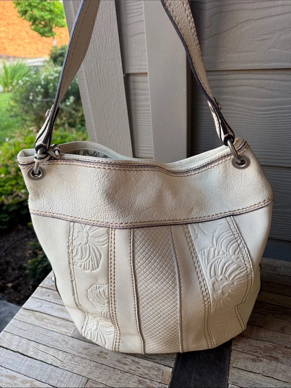 Fossil Off White/ Cream Embossed Leather Hobo Shoulder Bag Tulled floral pebbled